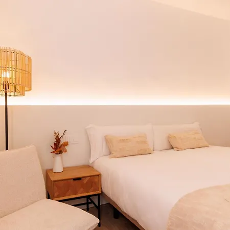 Bravissimo Maragall, Very Spacious And Χιρόνα