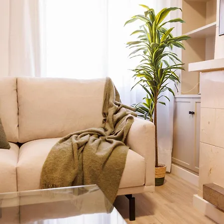 Bravissimo Maragall, Very Spacious And Apartmán Girona