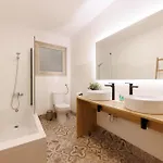 Apartment Bravissimo Maragall, Very Spacious And Gerona